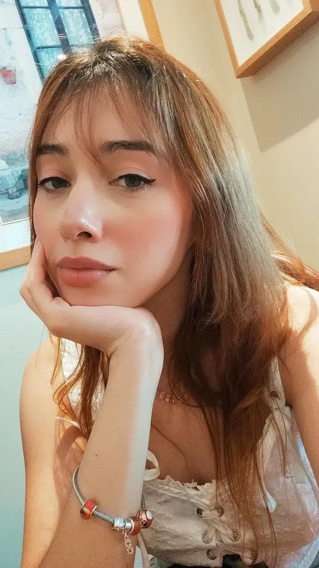 Ana, Leader · Main Dancer